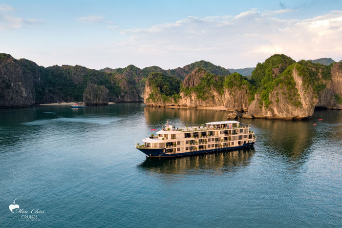 Du Thuyền Mon Chéri 2 Ngày 1 Đêm Hạ Long – Lan Hạ