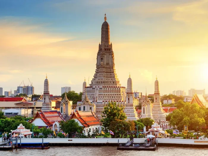 Khách du lịch đến Thái Lan sẽ phải trả thêm phí từ tháng 9. Ảnh: Time Out.