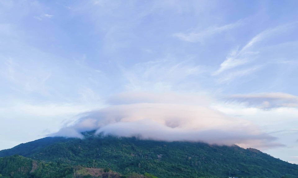 Lại xuất hiện mây hình đĩa bay bao phủ ‘nóc nhà’ Đồng Nai