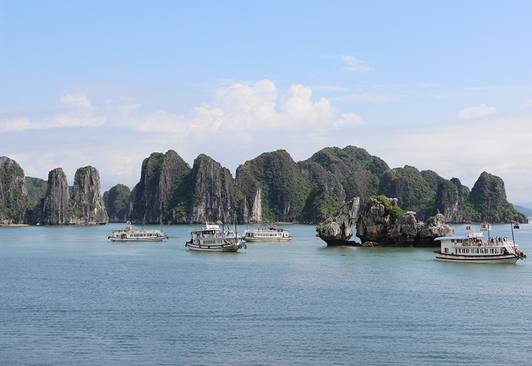 Vịnh Hạ Long vào danh sách di sản đáng thăm nhất Đông Nam Á