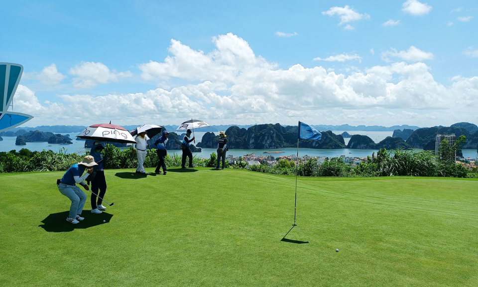 Du lịch golf đón đầu dòng khách cao cấp