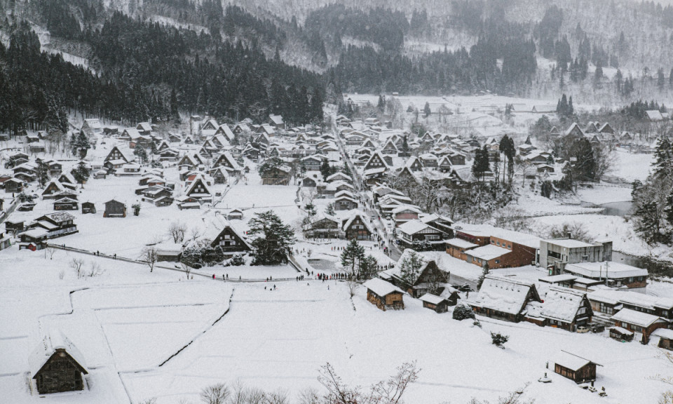 Shirakawago – làng di sản thế giới với nhà mái rơm ở Nhật
