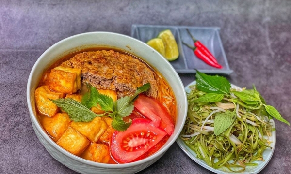 Bún riêu cua, canh chua cá vào top món hải sản ngon nhất - Du Thuyền ...