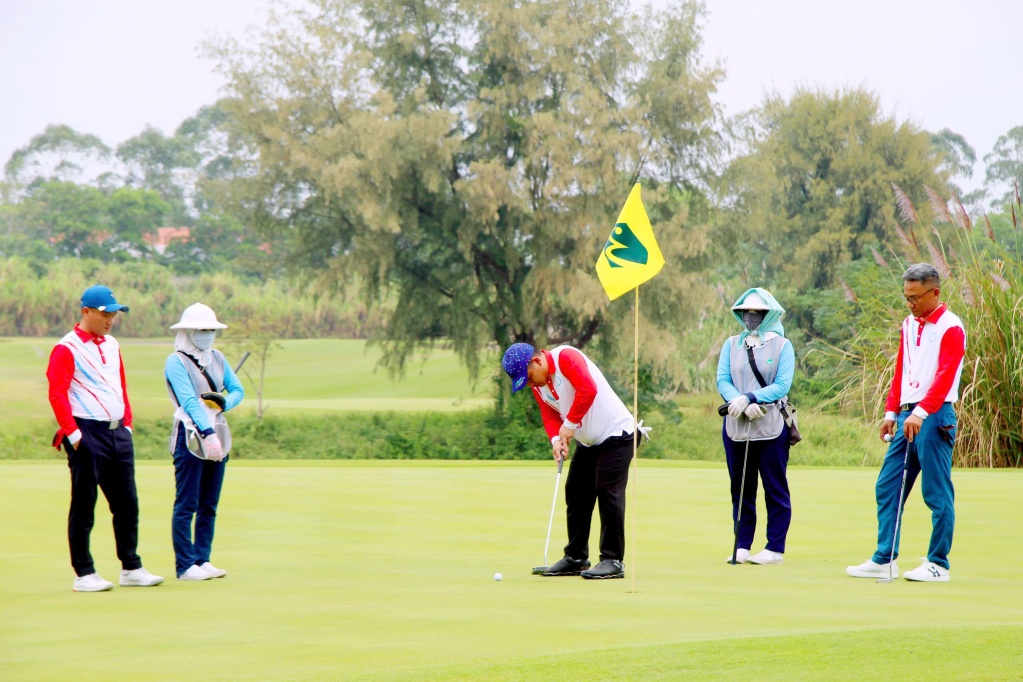 Sân golf Vĩnh Thuận, TP Móng Cái là nơi tổ chức giải golf quốc tế mở rộng hàng năm.
