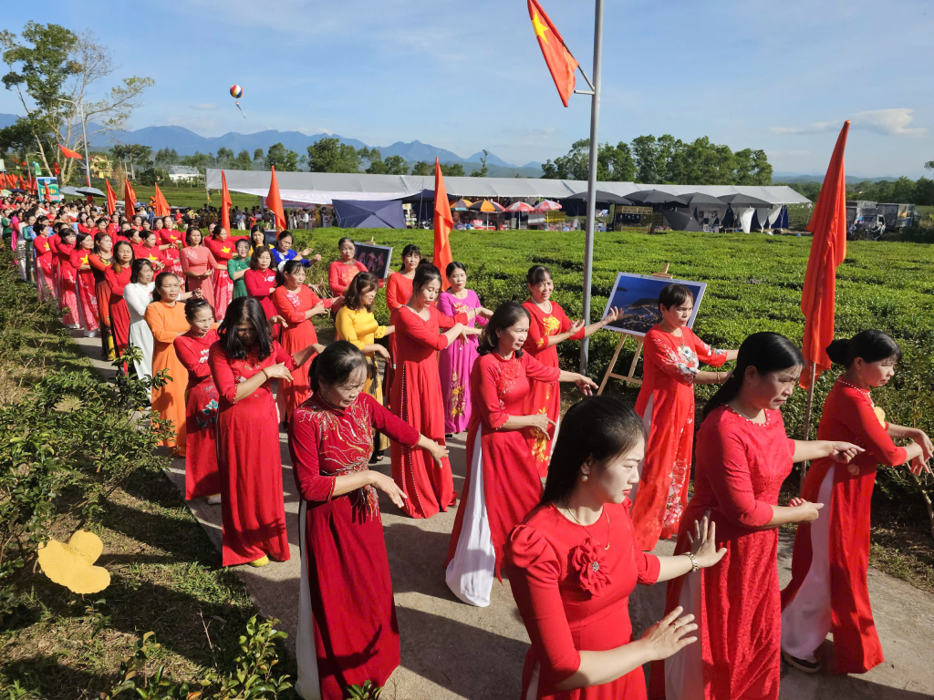 Lễ hội Chè Đường Hoa