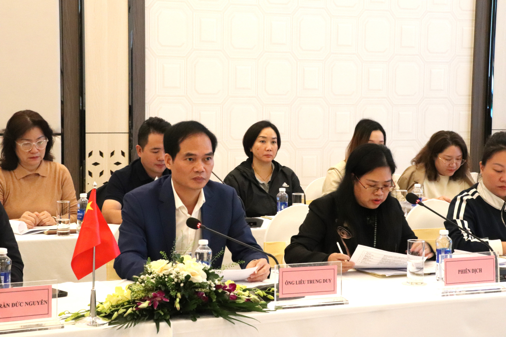 Đại diện Hiệp hội Du lịch Quảng Tây chia sẻ một số giải pháp phát triển du lịch giữa hai địa phương.