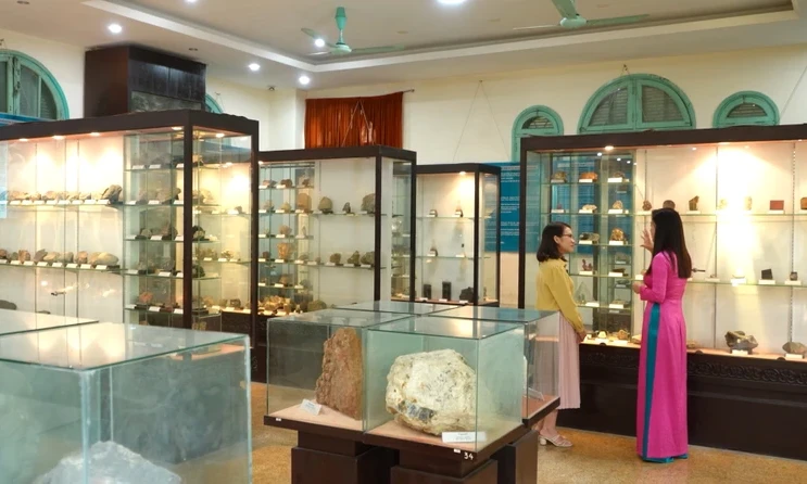 Khám phá những câu chuyện thú vị về Trái đất ở trung tâm Hà Nội