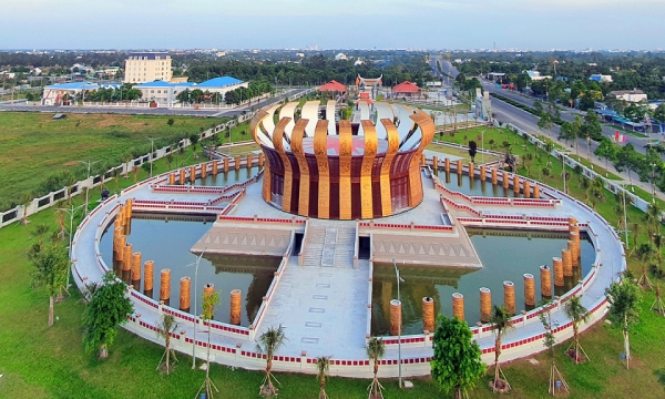 Những đền thờ Vua Hùng ấn tượng khắp Việt Nam