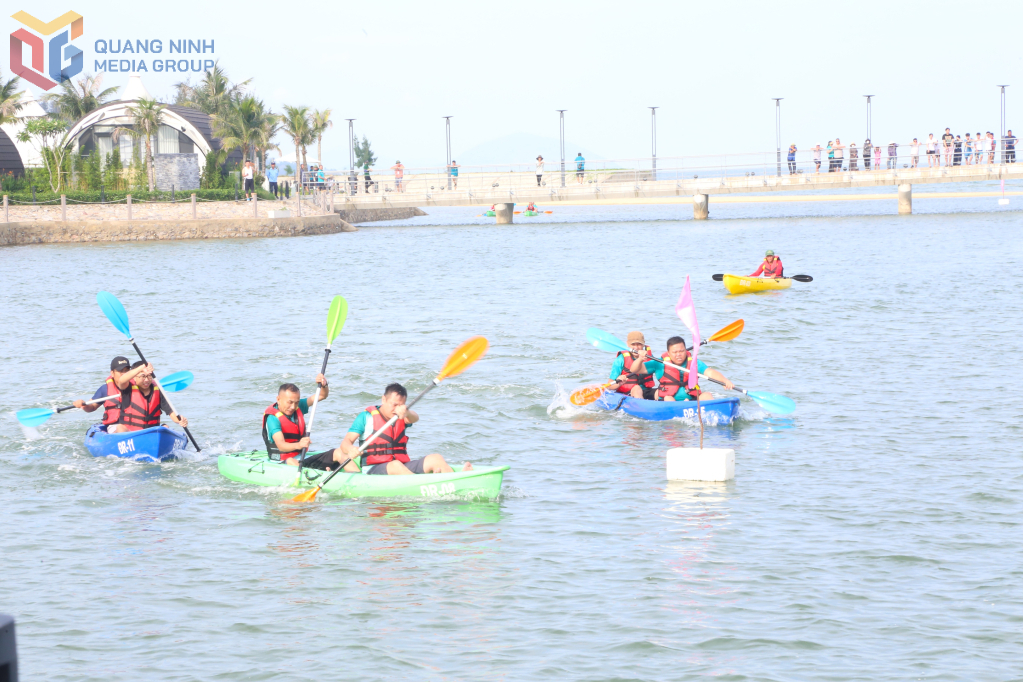 Giải đua thuyền kayak trong khuôn khổ Tuần Văn hoá Du lịch - Cái Chiên chào Hè năm 2025.