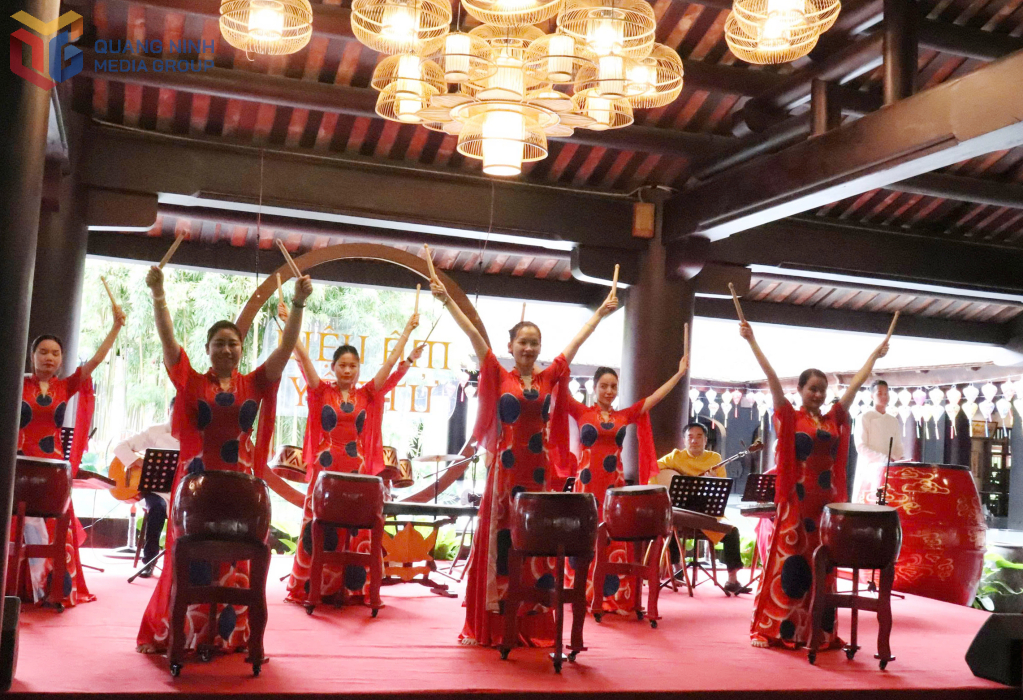 Show diễn “Tinh hoa sắc màu Việt Nam” chính thức đưa vào hoạt động từ 1/9. Ảnh: Hoàng Quỳnh